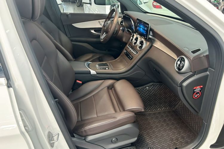 Used Mercedes-Benz GLC 2021 GLC 260 L 4MATIC Dynamic Edition
