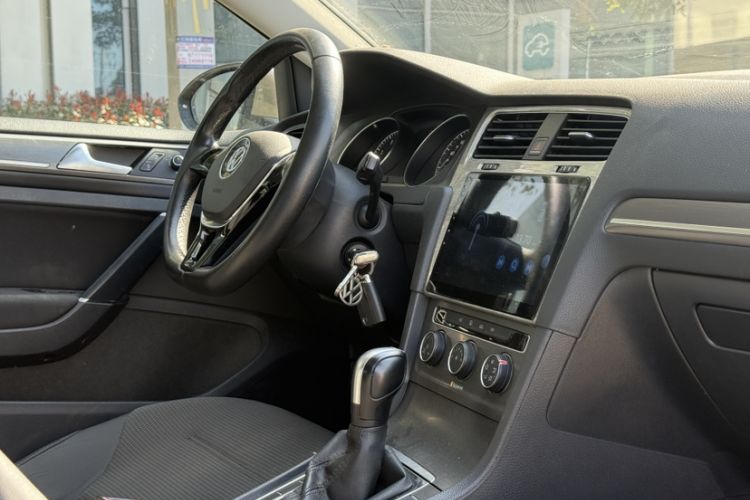 Used Volkswagen Golf 2016 230TSI Automatic Comfort Version