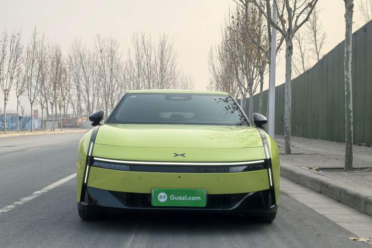 Used XPeng P7 2025 Model—750 All-Wheel-Drive High-Performance Ultra Exterior 2