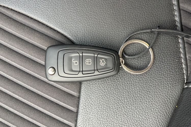 Used Ford Focus 2018 Sedan Classic 1.6L Automatic Trendy SmartDrive Edition Interior 7