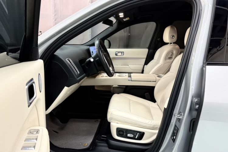 Used Li Auto L9 2022 Max model