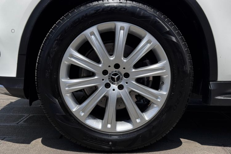 Used Mercedes-Benz GLE Coupe 2017 GLE 320 4MATIC Coupe SUV Exterior 9