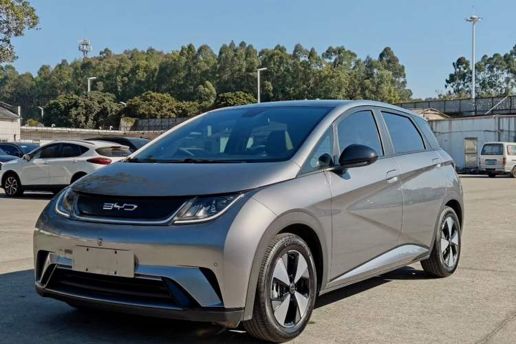 Used BYD Dolphin 2023 420 km Fashion Edition