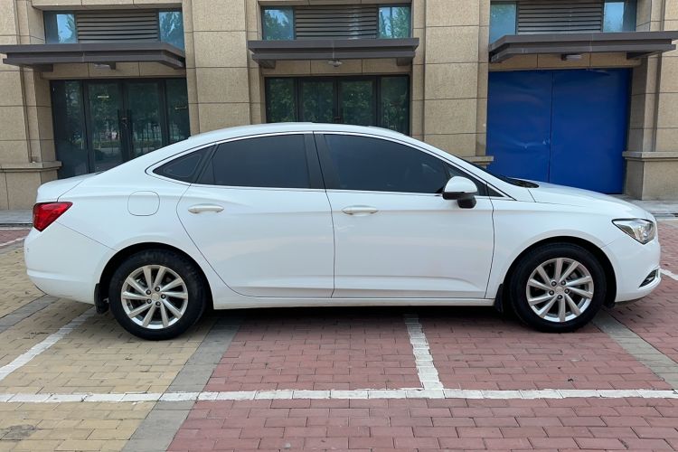 Used Buick Verano 2015 Sedan 15S Automatic Leading Model Exterior 4