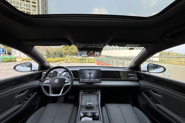 Used BYD Qin L 2025 DM-i Smart Drive 120KM Superior Model
