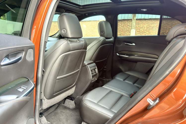 Used Cadillac XT4 2018 28T 4x4 Platinum Sport Edition
