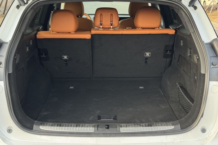 Used XPeng G9 2025 625 Long-Range Max Interior 10