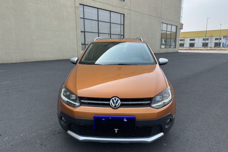 Used Volkswagen Polo 2018 1.5L Cross Polo Automatic
