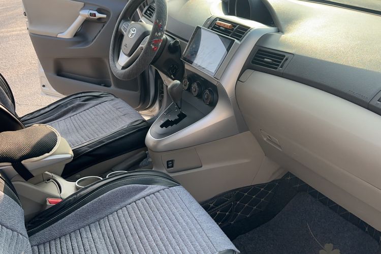 Used Toyota Verso 2014 Starlight 180E CVT Elite Edition