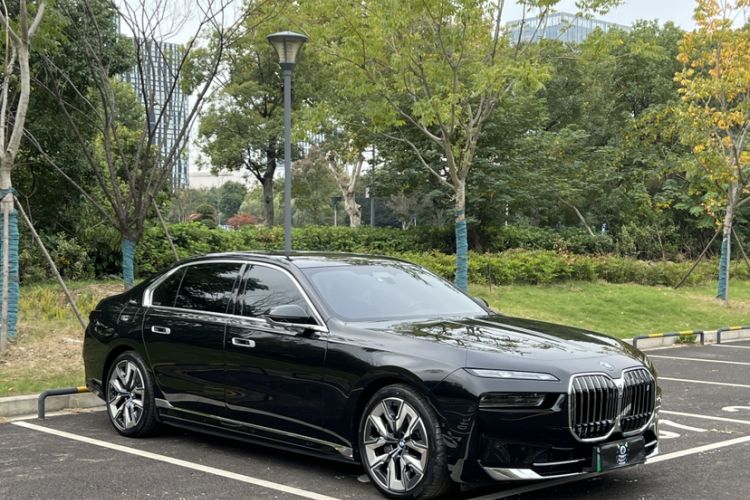 Used BMW i7 2023 eDrive50L Prestige Luxury Package
