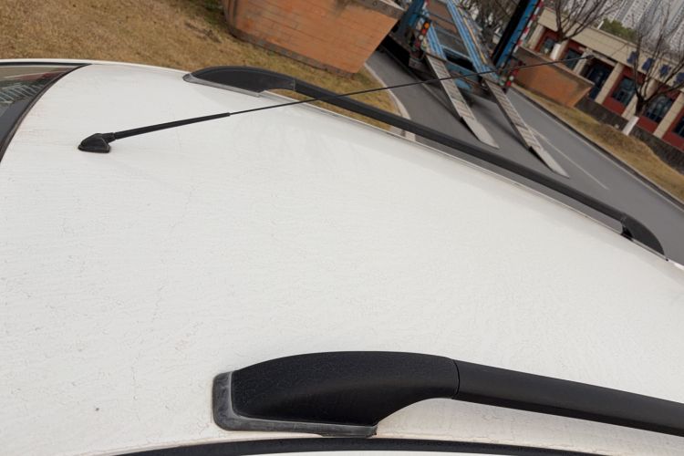 Used Venucia R50 2015 1.6L Manual Fashion Edition