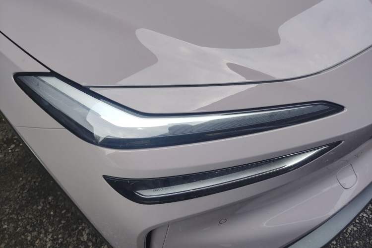 Used ONVO L60 2024 60 kWh Rear-Drive Version Exterior 2