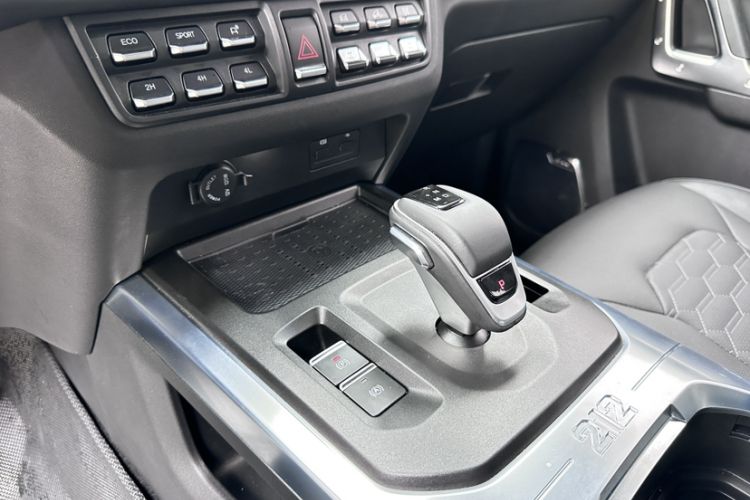 Used 212 T01 2025 2.0T Changfeng Interior 9