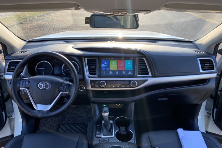 Used Toyota Highlander 2017 2.0T Two-Wheel Drive Luxury Edition 7 Seats
