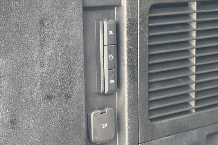 Used Ford Edge 2016 EcoBoost 245 Two-Wheel-Drive Titanium 7-Seater