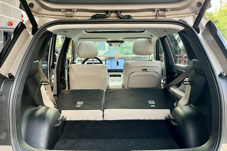 Used AION V 2024 Aion Tyrannosaurus 650 LiDAR Edition