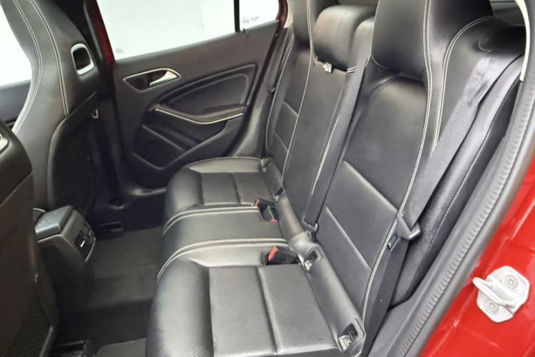 Used Mercedes-Benz GLA 2015 GLA 200 Sport Edition Interior 1