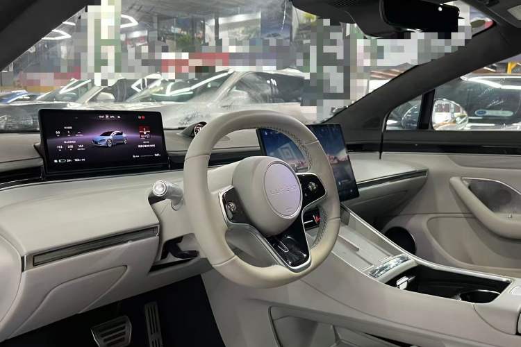 Used Hima Luxeed S7 2025 855 km Max Interior 3