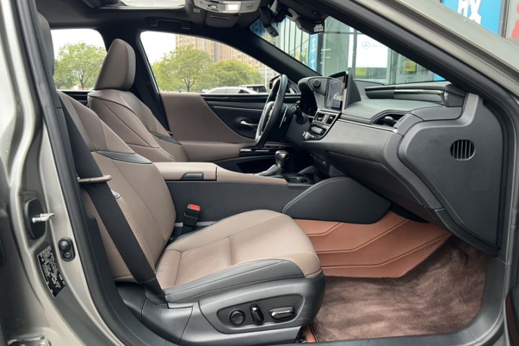 Used Lexus ES 2022 200 Excellence Edition