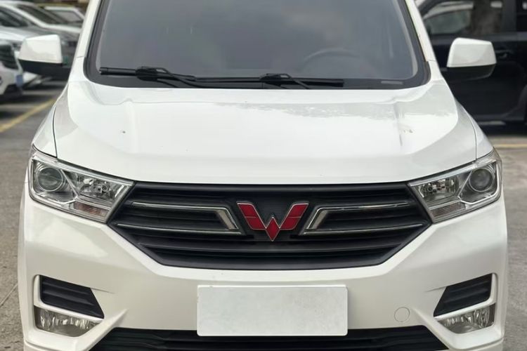 Used Wuling Hongguang 2019 1.5L S Comfort Edition China VI LAR