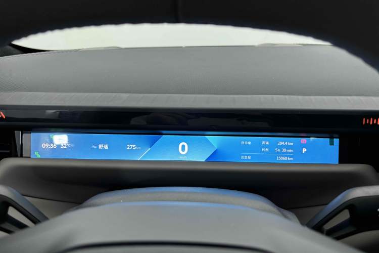 Used Lynk & Co Z10 2025 95 kWh 806 km Range Rear-Wheel Drive Advanced Driver-Assistance System Max
