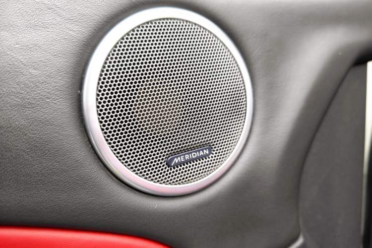 Used Land Rover Range Evoque 2018 240 PS HSE DYNAMIC Convertible Interior 4