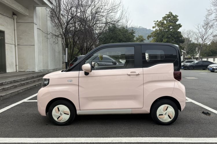 Used Chery QQ Ice Cream 2022 120km Conical Shape Lithium Iron Phosphate
