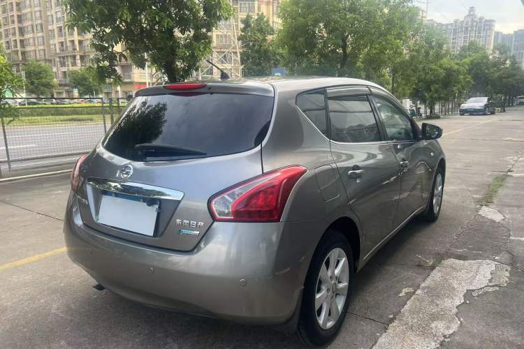 Used Nissan Tiida 2011 1.6L CVT Smart Version