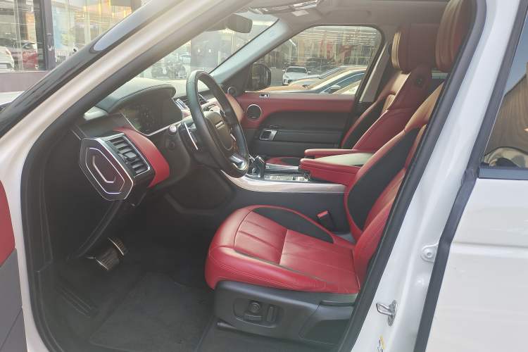 Used Land Rover Range Sport 2022 3.0 L6 YAO Black Edition Interior 1