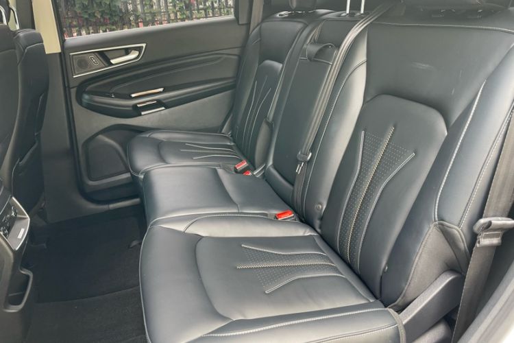 Used Ford Edge 2021 PLUS EcoBoost 245 Two-Wheel-Drive Titanium 7-Seater