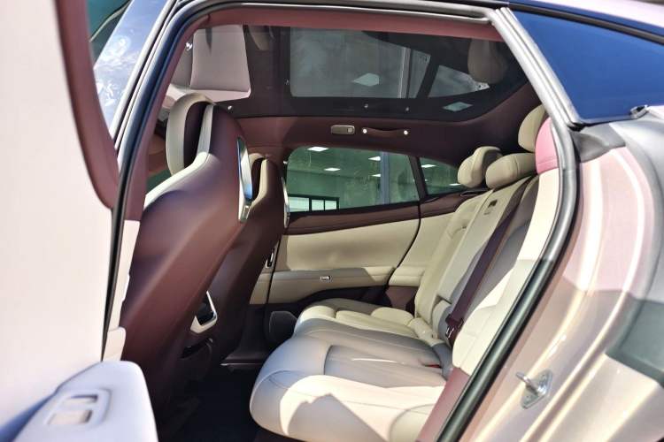 Used Xiaomi Auto YU7 2025 Ultra-Long Range All-Wheel Drive Pro Version