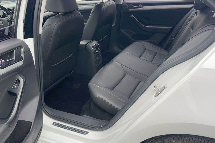 Used Volkswagen Sagitar 2018 280TSI DSG Ignite Edition Interior 2