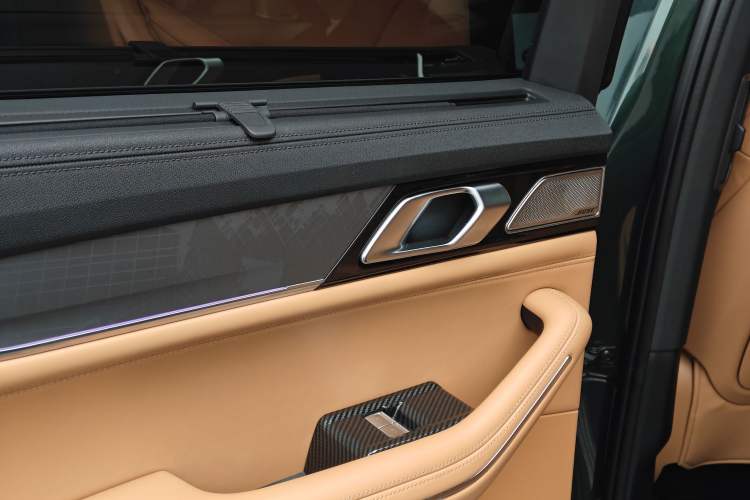 Used Lynk & Co 09 EM-P 2024 2.0TD EM-P Four-Wheel Drive ULTRA Six-Seater
