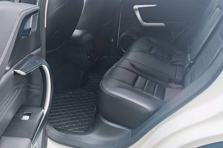 Used Wey VV5 2021 1.5T Two-Wheel Drive Smart Pioneer