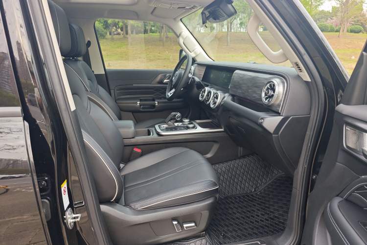 Used Tank 300 2021 Off-Road Edition 2.0T Conqueror Interior 3