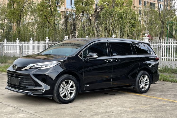 Used Toyota SIENNA 2024 2.5L Hybrid Comfort Edition