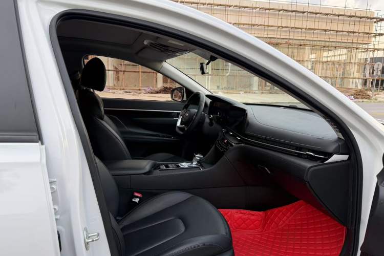 Used Hyundai Mistra 2021 1.8L CVT GLS Leading Edition
