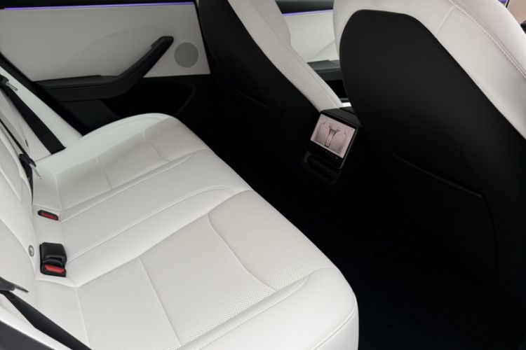 Used Tesla Model 3 2023 Rear-Wheel-Drive Version
