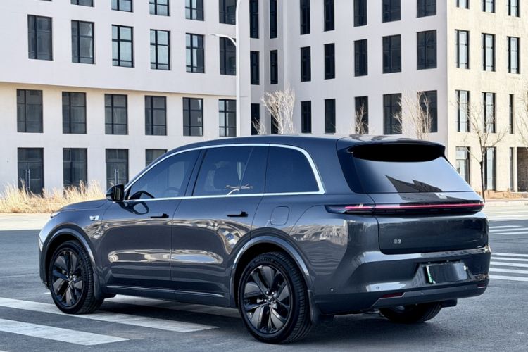 Used Li Auto L8 2024 Ultra Model Exterior 4