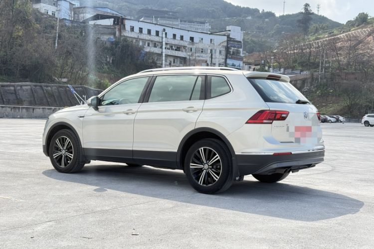 Used Volkswagen Tiguan L 2019 330TSI Automatic Two-Wheel Drive Panoramic Comfort Edition China V Standard
