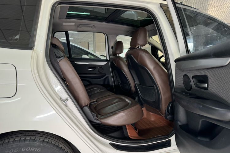 Used BMW 2 Series Gran Tourer 2015 218i Leading Model Interior 12