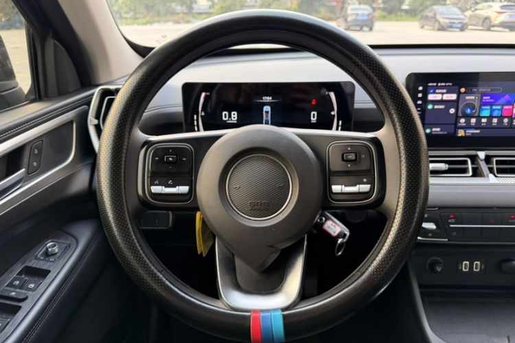 Used Great Wall King Kong Poer 2022 2.0T Manual Gasoline Two-Wheel Drive Elite Version with Long Bed and Flatbed – GW4C20B Steering Wheel