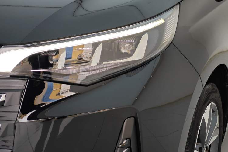 Used GAC Trumpchi M6 2023 PRO 270T DCT Luxury Edition Left Front Headlight