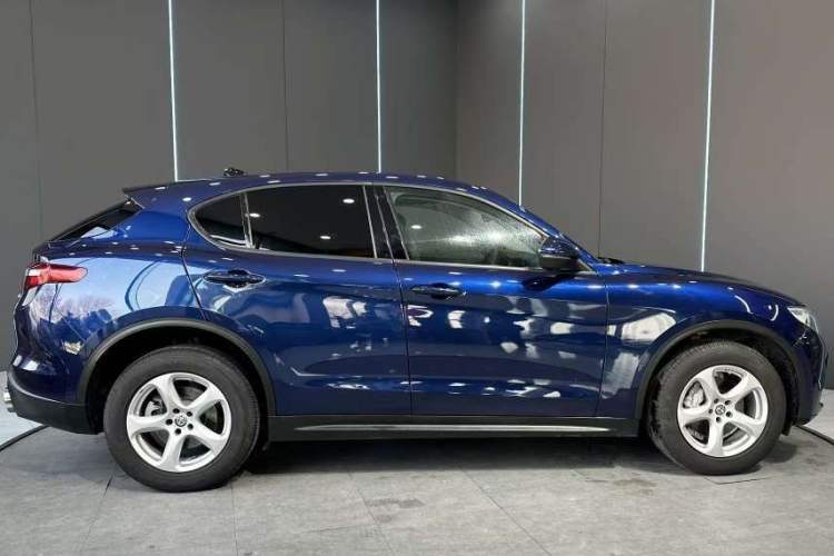 Used Alfa Romeo Stelvio 2017 2.0T 200HP Elite Edition