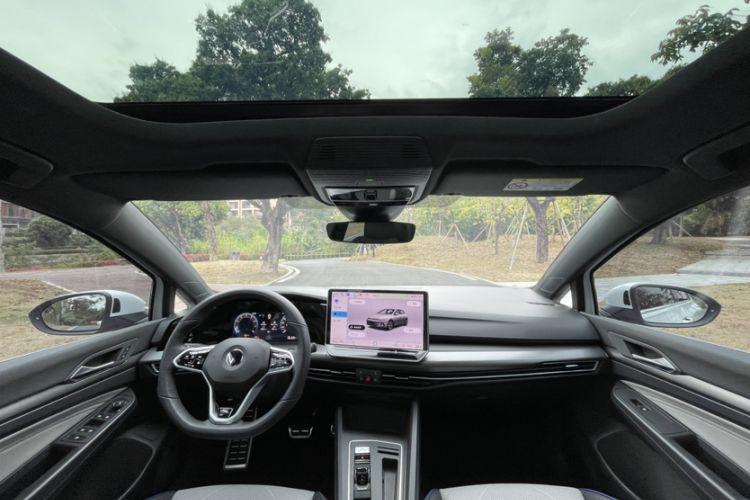 Used Volkswagen Golf 2025 300TSI R-Line