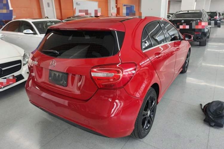 Used Mercedes-Benz A-Class 2015 A 180 Exterior 4