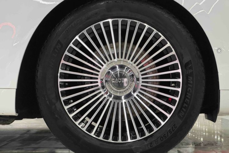 Used Land Rover Range Sport 2024 400PS Dynamic SE Exterior 7