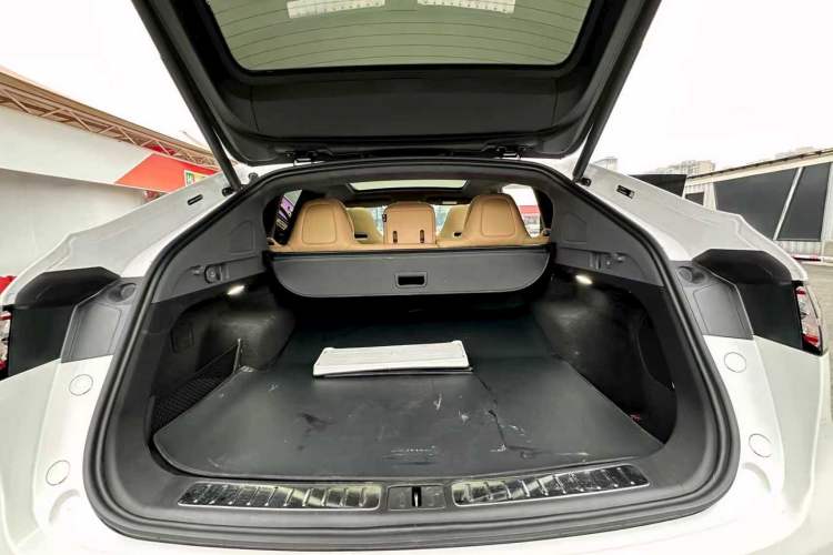 Used Hima Luxeed R7 2024 All-Electric 802 km Max
