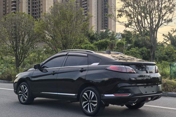 Used Venucia T90 2018 2.0L CVT Smart Connect Luxury Edition China V Standard

