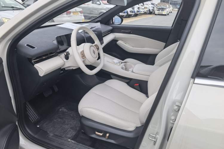 Used Baojun Yunhai 2024 60km Plug-in Hybrid Version